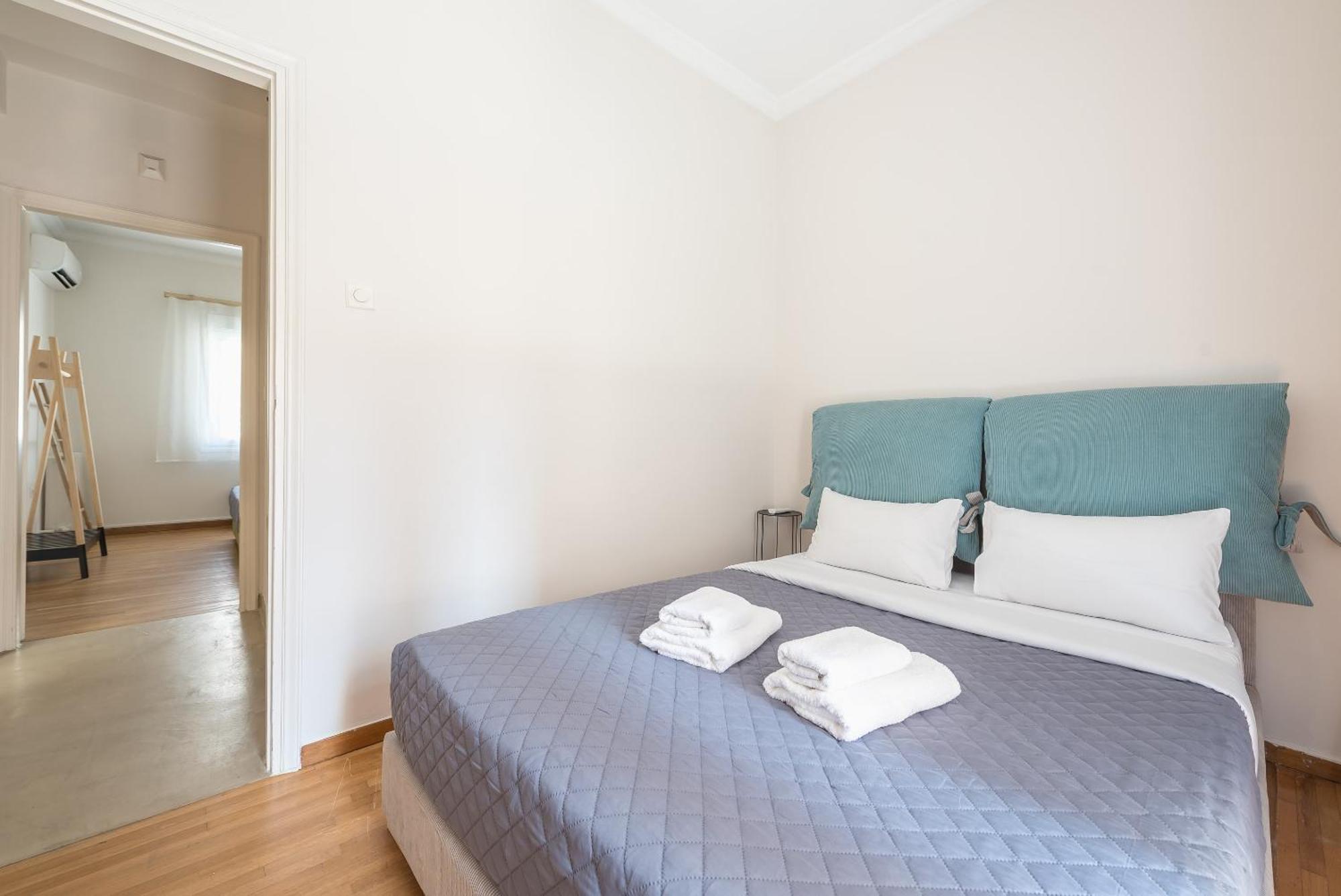 Stylish 2 Bd Urban Retreat Near Panormou Metro Lägenhet Aten Exteriör bild