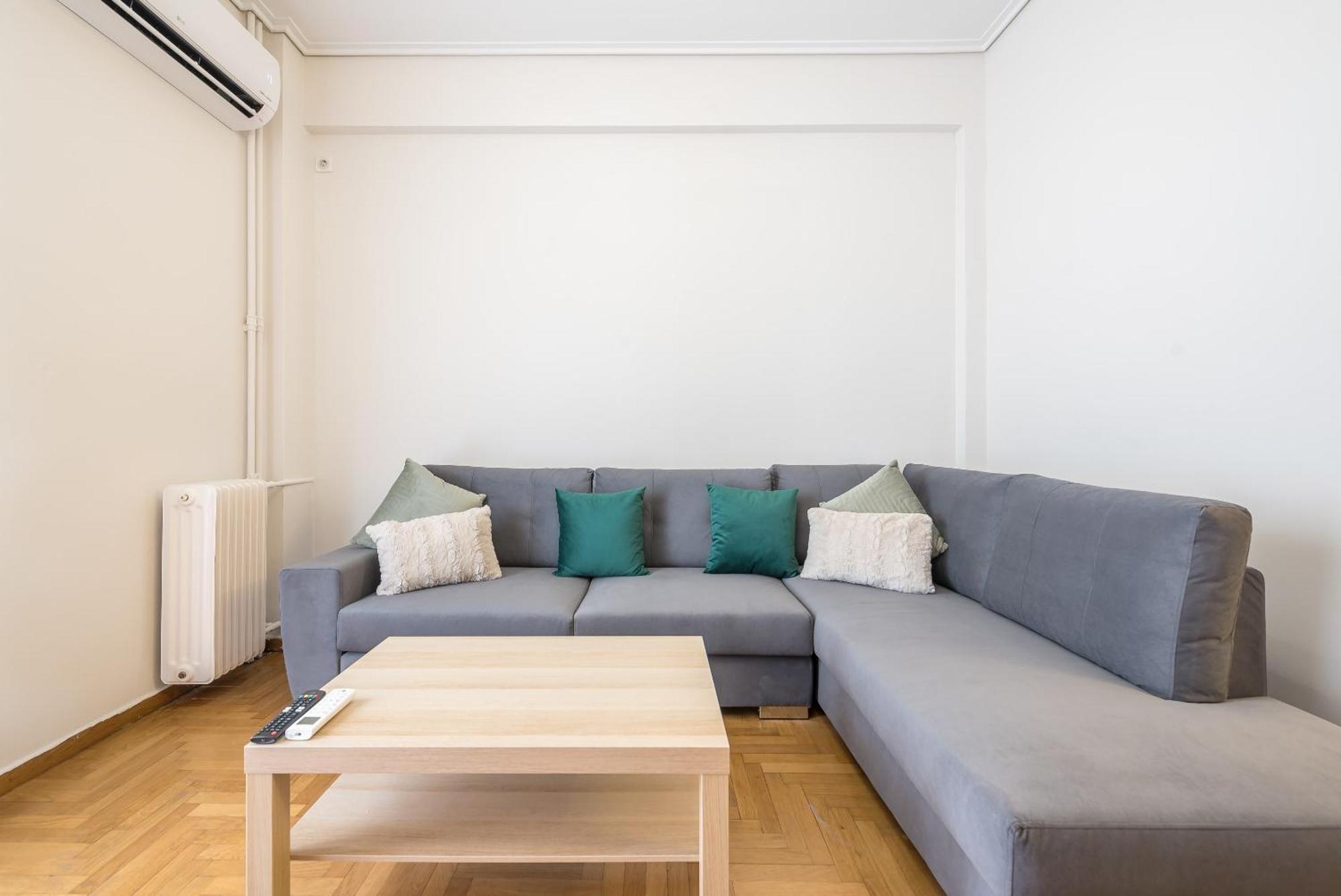 Stylish 2 Bd Urban Retreat Near Panormou Metro Lägenhet Aten Exteriör bild