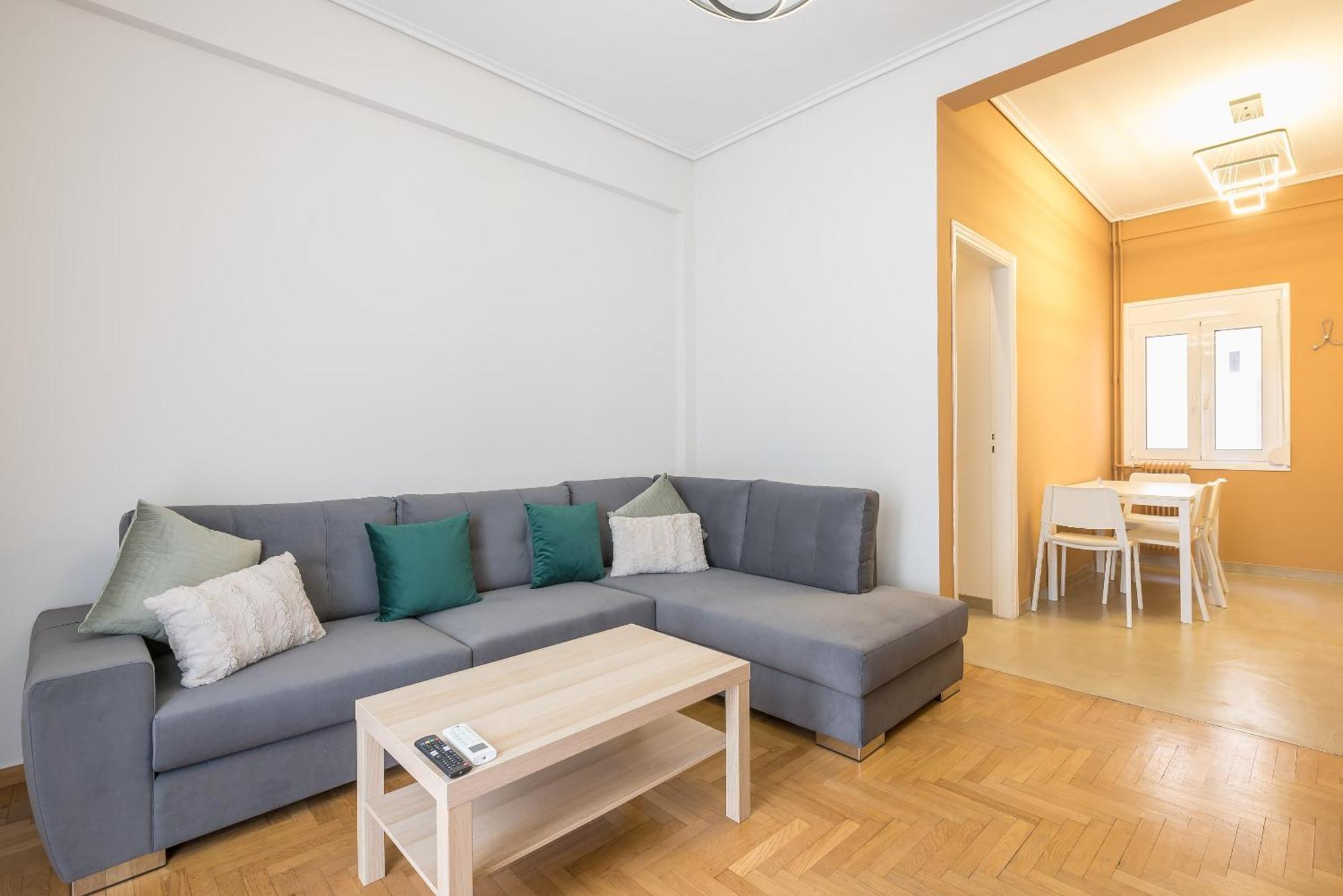 Stylish 2 Bd Urban Retreat Near Panormou Metro Lägenhet Aten Exteriör bild